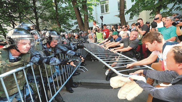 Likus savaitei iki rinkimų, Rusijos sostinės gatvėse ir vėl protestavo žmonės