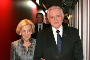 Alma ir Valdas Adamkai mini 68-ąsias vestuvių metines