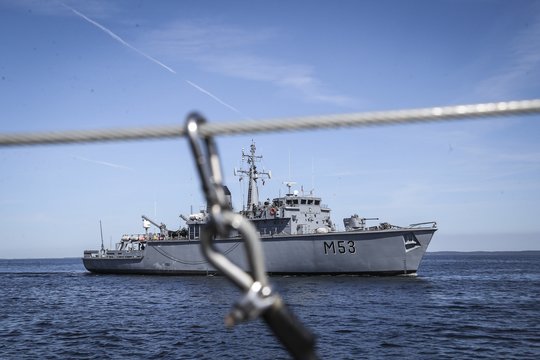 Gelbėjimo operacija Baltijos jūroje, prireikė kariuomenės laivo pagalbos