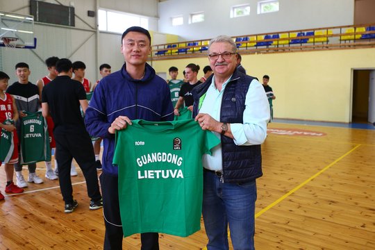 Prieš teismą dėl pinigų pasisavinimo stos buvęs „Šiaulių“ krepšinio klubo direktorius