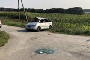 Pirma mokslo metų diena Kalvarijos savivaldybėje: apsivertė automobilis su 5 vaikais