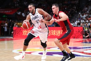 Iš miegų pažadintas prancūzų lyderis R. Gobertas paleido kritikos strėles į FIBA