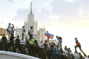 Rusijos opoziciją bandoma nutildyti milijoniniais ieškiniais