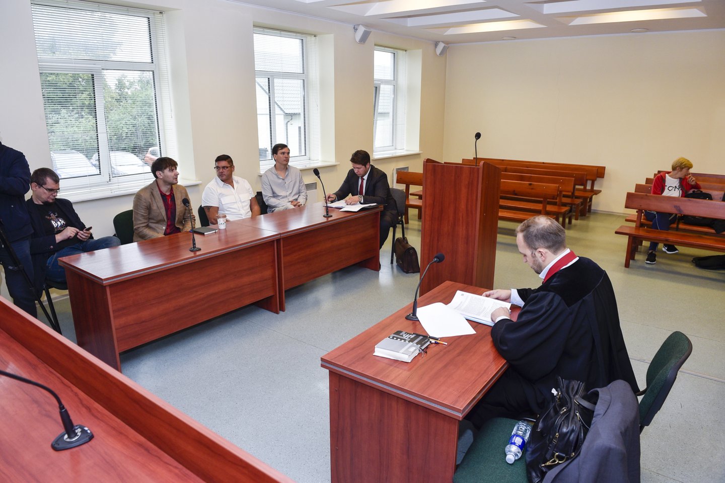 Šalčininkų teismas nagrinėja bylą, kurioje kaltinami (iš kairės) E.Vėlyvis, A.Storpirštis, V.Cololo ir M.Papinigis.<br>V.Ščiavinsko nuotr.