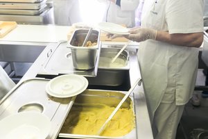 Vilniuje gydomus ligonius maitins rajonų savivaldybių politikai