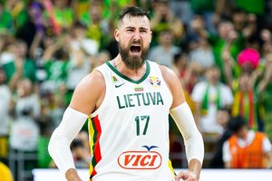 Daugybės pagyrų sulaukęs J. Valančiūnas – apie puikų duetą su D. Saboniu ir svarbiausią užduotį