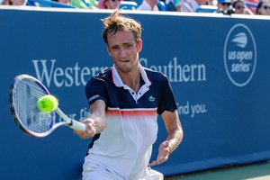 Rusijos tenisininkas D. Medvedevas – „US Open“ turnyro pusfinalyje