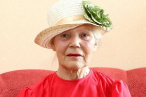 Dėl grožio procedūrų pamišusi garbaus amžiaus panevėžietė šaukiasi pagalbos