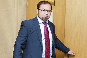 Mirė 47-erių diplomatas Renatas Juška