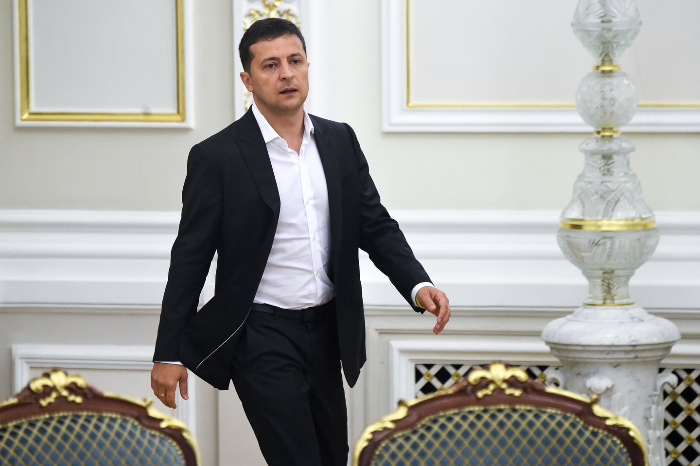 Daug lems, kaip V.Zelenskiui pasiseks įgyvendinti pažadus greitai nuversti kalnus ir iškuopti Augėjo arklides, kurias paliko visos buvusios valdžios.