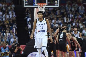 G. Antetokounmpo vedami graikai prasibrovė į kitą etapą