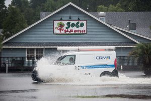 Didėjant uragano „Dorian“ aukų skaičiui Bahamose, Šiaurės Karolinos laukia sunki naktis