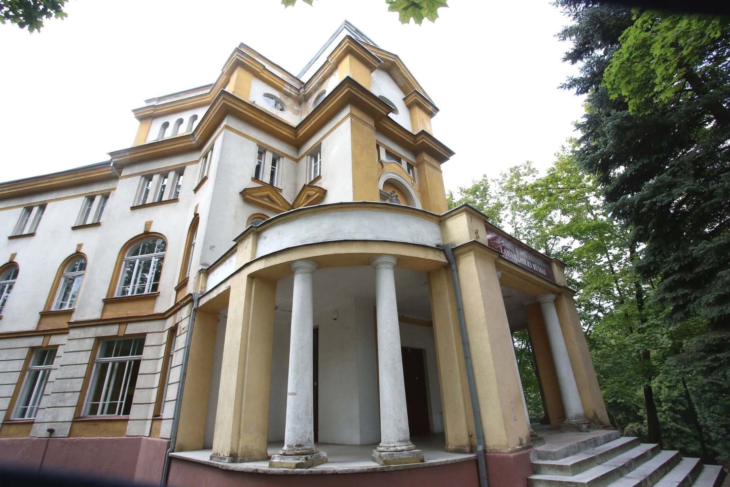 1928 metais rūmai Parodos gatvėje buvo pastatyti tautinės Lietuvos studentų korporacijos „Neo-Lithuania“ lėšomis.<br>M.Patašiaus nuotr.
