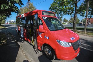 Kaunas apsipirko – įsigijo dar 30 mažųjų autobusų
