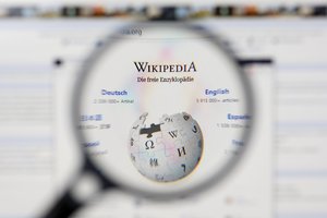 „Wikipedia“ darbą sutrikdė kibernetinė ataka