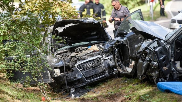 Vilniaus sankryžoje – kraupi automobilių kaktomuša: 2 žmonės žuvo, 6 sužeisti