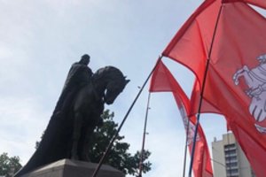 Lydoje atidengtas paminklas Lietuvos didžiajam  kunigaikščiui Gediminui