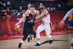 Niekas nenorėjo žaisti: Rusija, tarsi atlikdama prievolę, įveikė Venesuelą