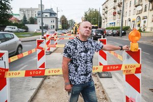 Čekijoje policija užblokavo Artūro Orlausko automobilį dėl keistos priežasties 