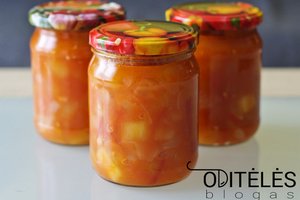 Lengvai paruošiama cukinijų ir pomidorų mišrainė žiemai be acto