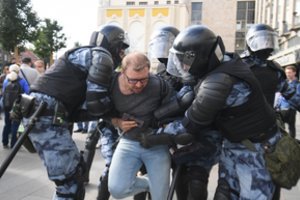 Kremlius dėl protestų patyrė nuostolių Maskvos dūmos rinkimuose