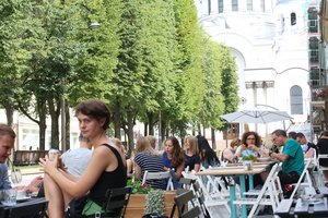 E.  Šiškauskienė: alkoholio prekybos draudimai išnaikins lauko kavines 