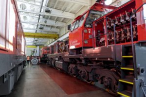 „Lietuvos geležinkeliai“ imasi savarankiško lokomotyvų kapitalinio remonto