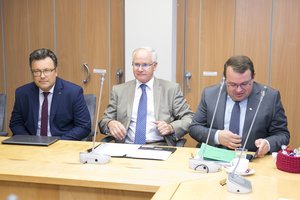 Ministras A. Monkevičius: estai mums pavydi etatinio darbo apmokėjimo modelio