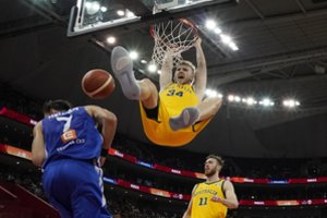 Čekų spaudimą atlaikę australai – pasaulio čempionato pusfinalyje