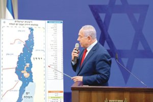 Rinkimų pažadai žlugdo trapią taiką: ar B. Netanyahu švęs pergalę?