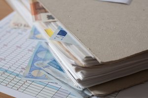 Telšių r. savivaldybės valdininkai bus teisiami dėl kyšininkavimo