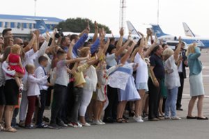 Luhansko separatistai perdavė Kijevui visus kalinius, norėjusius atlikti bausmę Ukrainoje