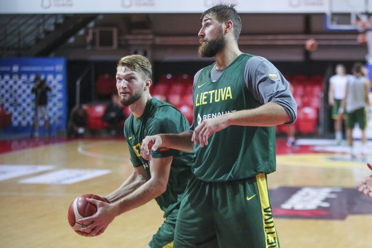 Už Atlanto – įvertinimas D. Saboniui ir J. Valančiūnui: pateko tarp geriausių