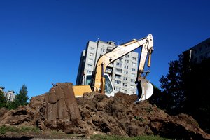 Žemių užgriūtas statybininkas žuvo, o darbdavys atsipirko nedidele bauda
