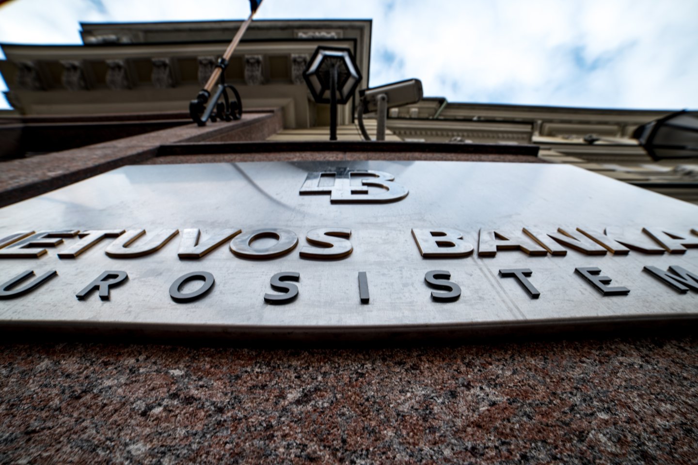 Per pirmąjį pusmetį bankuose laikomų indėlių suma padidėjo 2,2 mlrd. eurų (10,8 proc.) ir siekė 22,6 mlrd. eurų.<br> V.Čiavinsko nuotr. 