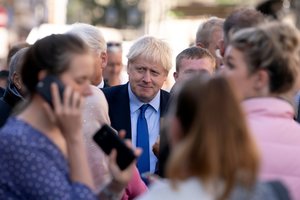 B. Johnsonas pirmadienį susitiks derybų su J.-C. Junckeriu dėl „Brexit“