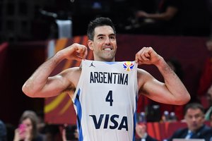 JAV rinktinę palaužusi Prancūzija pusfinalyje atsitrenkė į veteraną L. Scolą – Argentina žais finale