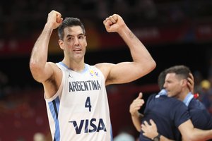 Argentinos krepšinio legenda L. Scola pakartos dar vieną įspūdingą FIBA rekordą