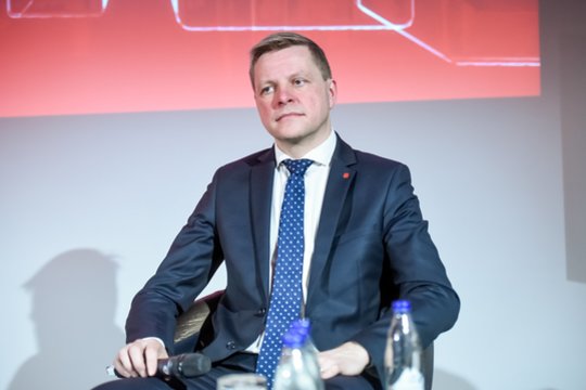 Rusijos žiniasklaida į padanges iškėlė Vilniaus merą R. Šimašių: slapta nukabinamos kitos lentos