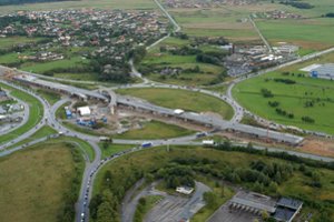 Pagrindinėje šalies magistralėje daugės kintamos informacijos kelio ženklų