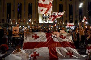 Gruzijos valdantieji pasisako prieš opozicijos siūlymą dėl sankcijų Rusijai