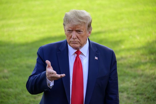D. Trumpas įtūžo, „The New York Times“ patikslinus straipsnį apie teisėją B. Kavanaugh