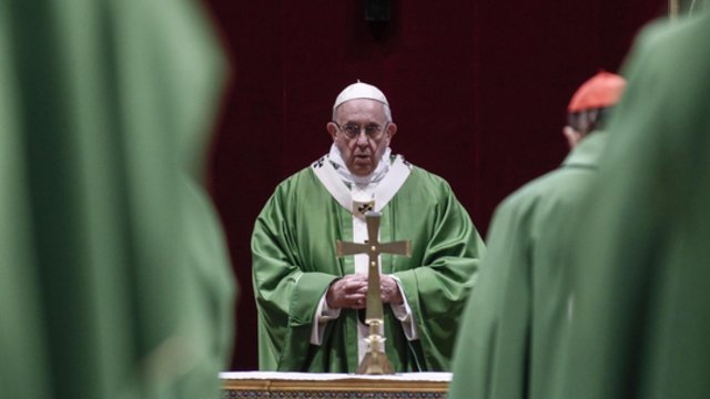 Už vaikų išnaudojimą nuteistas buvęs Vatikano kardinolas griebiasi paskutinio šiaudo