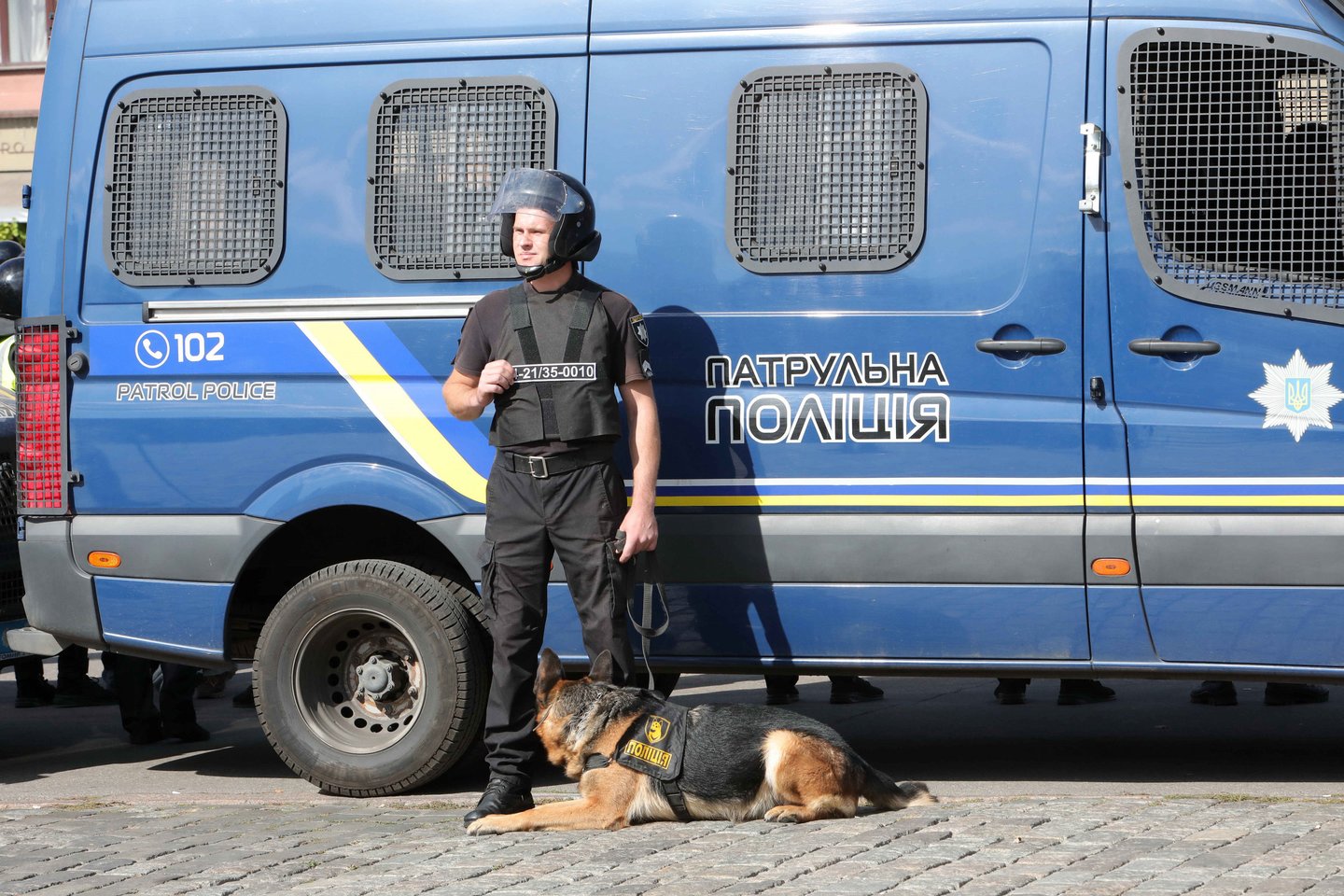 Policijos antradienio pranešime sakoma, kad pareigūnai tiria įtariamą V. Hontariovos namo padegimą Kijevo priemiestyje vėlų pirmadienio vakarą.