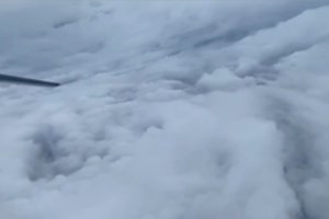 Prie Bermudos artėjantis uraganas „Humberto“ sustiprėjo iki trečios kategorijos