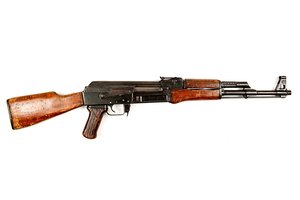 Ar atpažįstate ginklą nuotraukoje? Štai ką gamina Šiaurės Korėja ir kitos valstybės