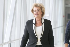 Prakalbo pati I. Rozova: „Nacionaliniam saugumui kenkia konservatoriai“