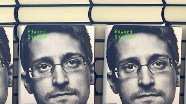 JAV teisingumo departamentas siekia neleisti E. Snowdenui pasipelnyti iš naujos knygos