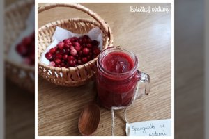 Vitaminų bomba stiklainyje: spanguolės su medumi