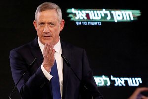 B. Gantzas sako sieksiantis vadovauti Izraelio vienybės vyriausybei